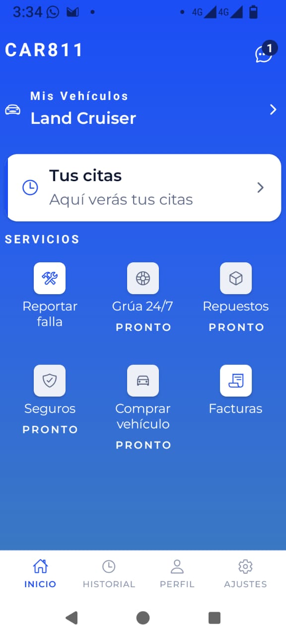 Pantalla de inicio de la app CAR811 con el vehículo del usuario y los servicios disponibles